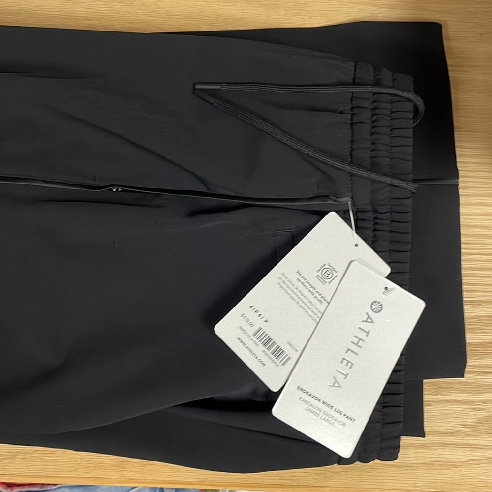 Women’s New Athleta Endeavor Wide Leg Pants 4P